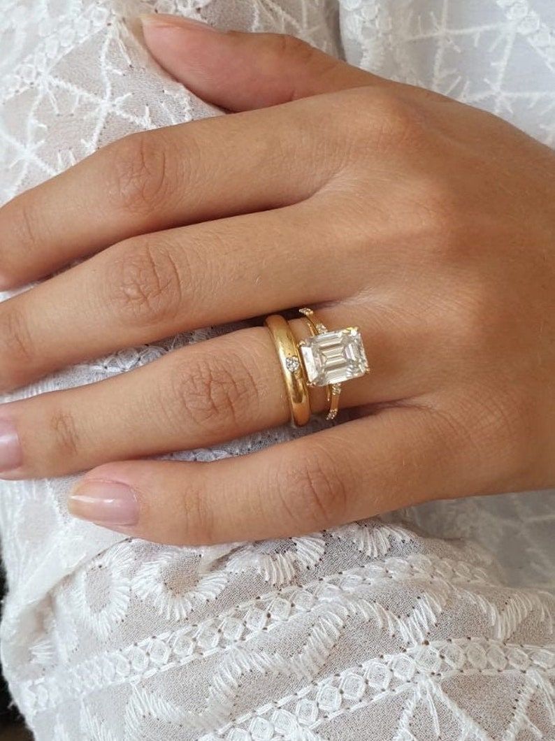 10 Best Engagement Rings For Small Hands (2024) | Vintage Diamond Ring