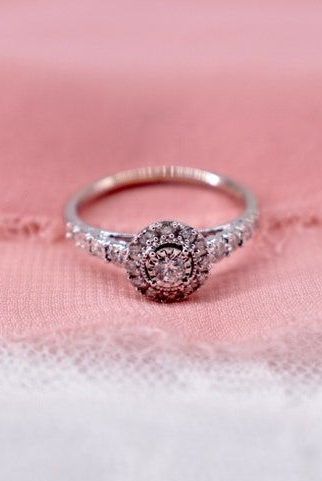 Vintage 10K White Gold Illusion Halo Diamond Engagement Ring