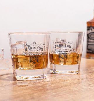 Peaky Blinders 'Garrison Tavern' drink tumblers