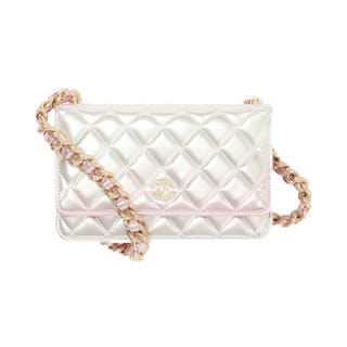 Pink Gradient Wallet on Chain Pink Gradient Wallet on Chain