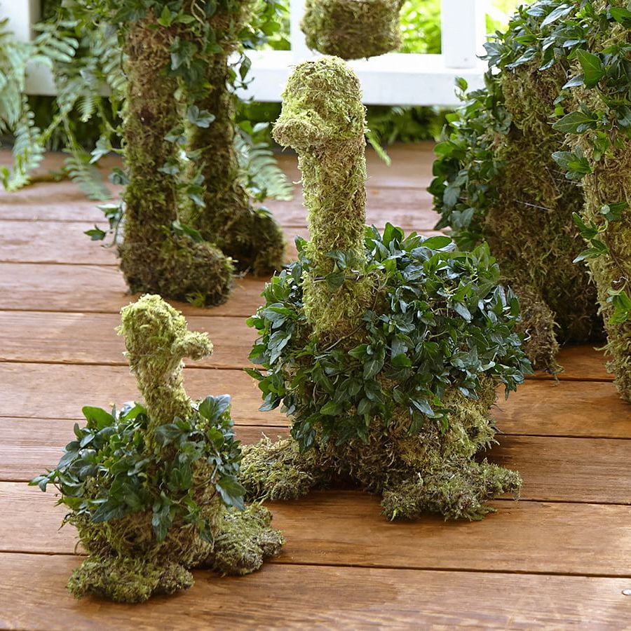 fresh ivy duckling topiary 