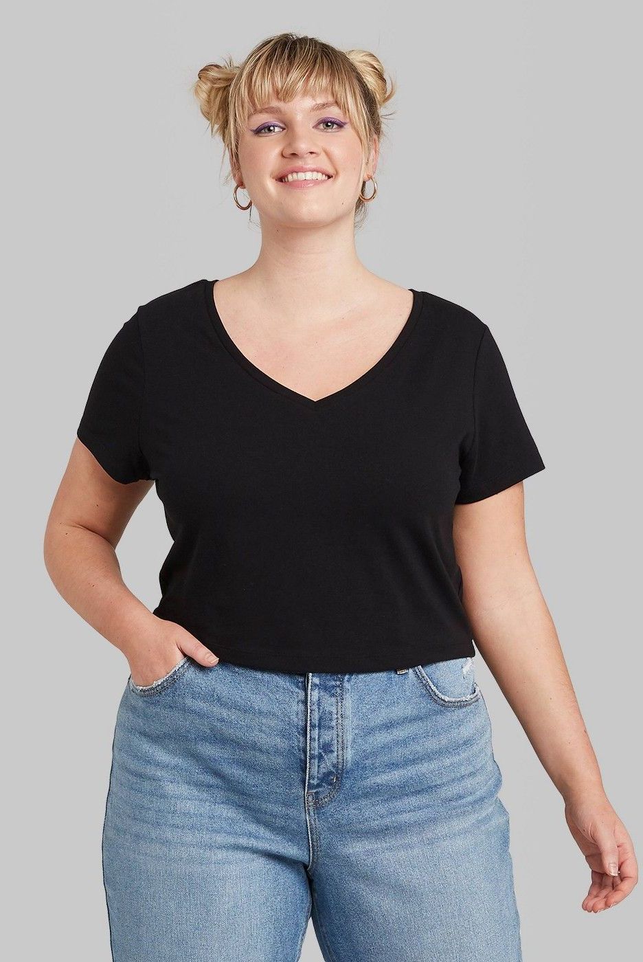 Wild Fable Women's Short Sleeve V-Neck Dark Gray Cropped T-Shirt Size  Medium 