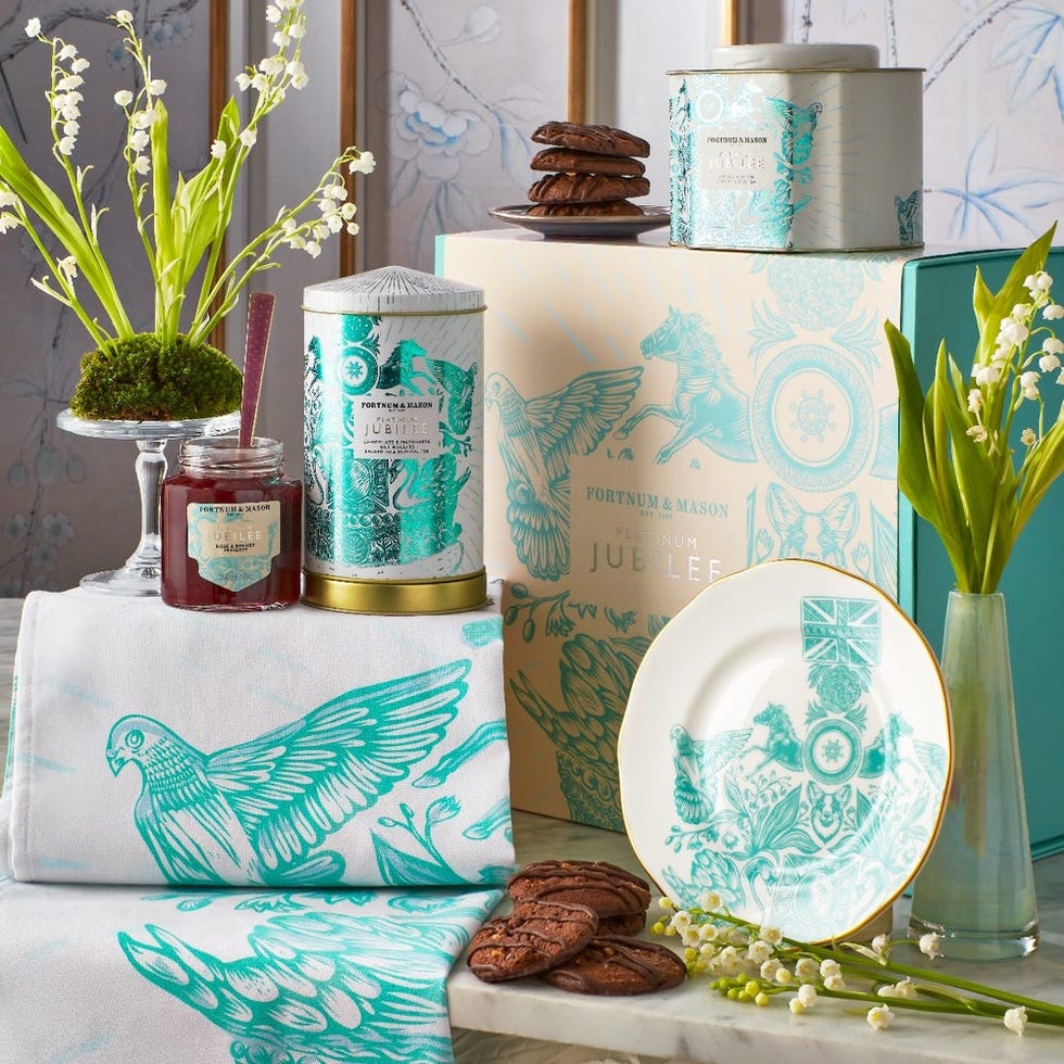 The Jubilee Commemorative Gift Box