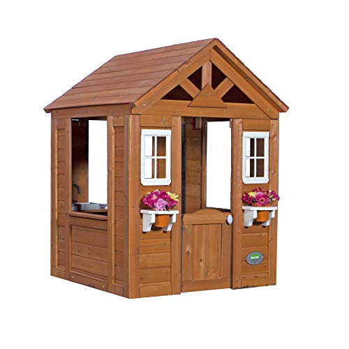 Casita con jardineras