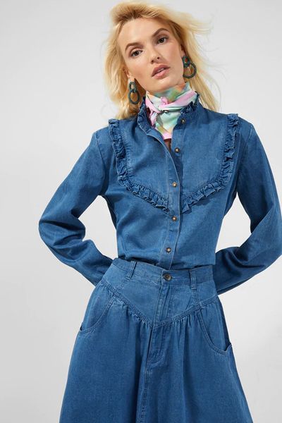 Holly Willoughby embraces the double-denim trend