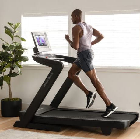 Commercial 1750 Treadmill