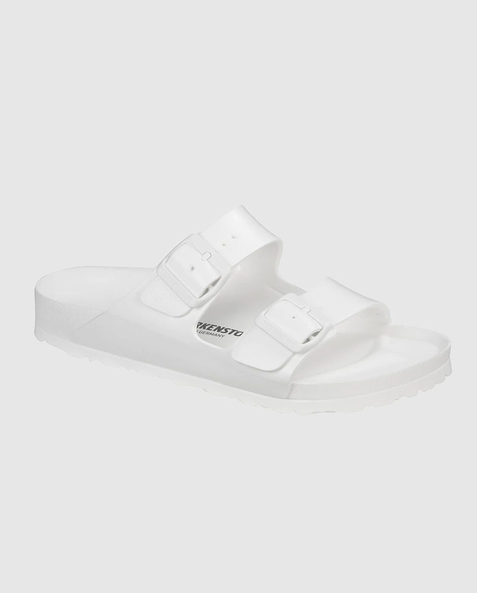 Las Birkenstock blancas de 45 del Corte Ingles son ya tendencia