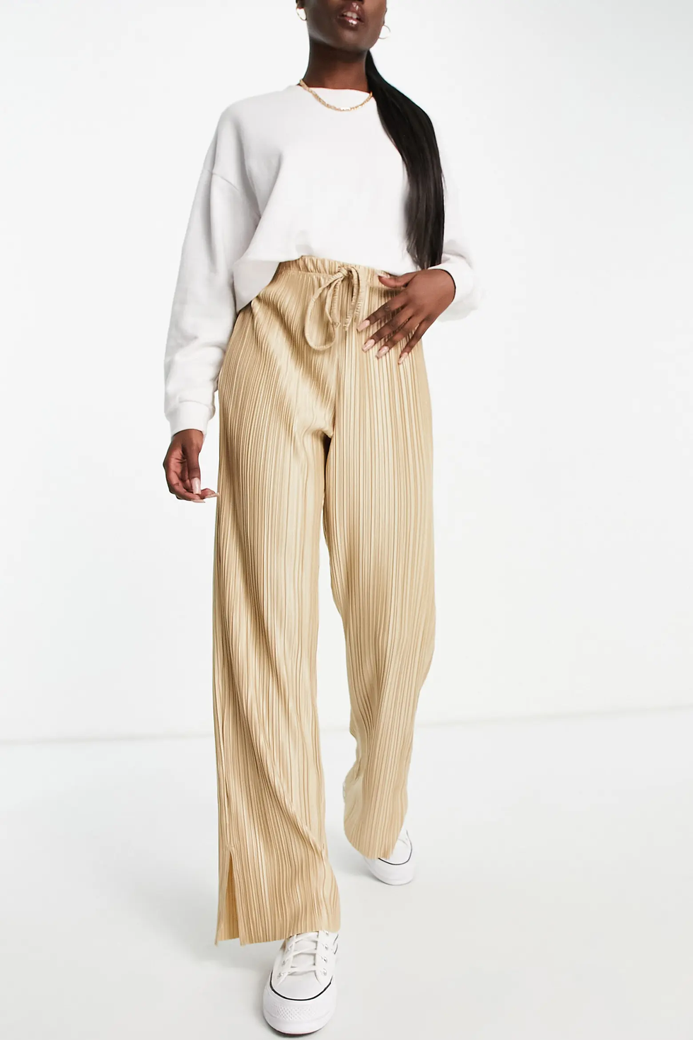 Lightweight Pants Styles that are Perfect for Summer - Madison to