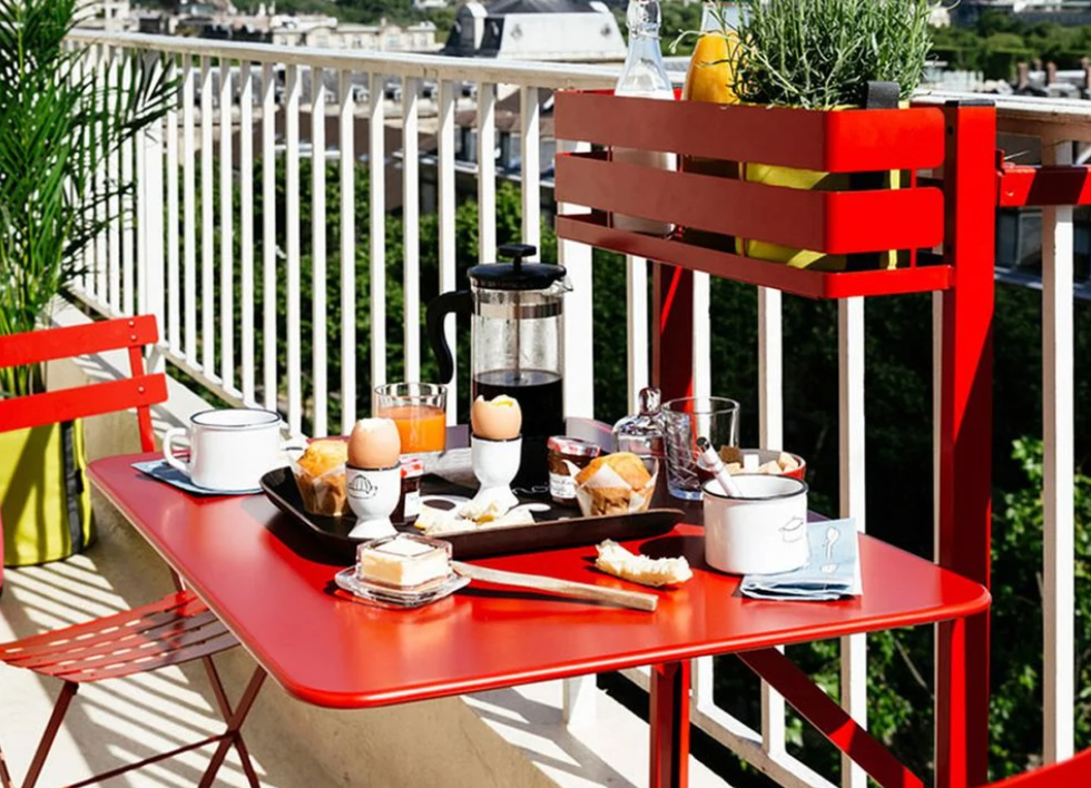Tavolino da balcone, così la convivialità abita l'outdoor