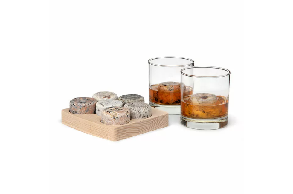 Whiskey Stones 2 Pcs Reusable Metal Ice Cube Large Stainless Steel Round  Whiskey Balls Spherical Beverage Chilling Rocks Sphere Golf Ball Scotch Set