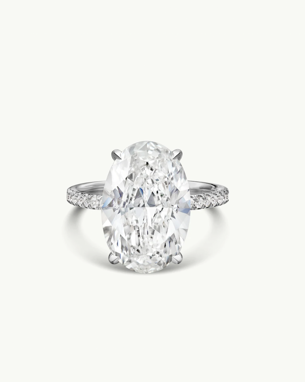 Suma Oval-Shaped Brilliant-Cut White Diamond Ring