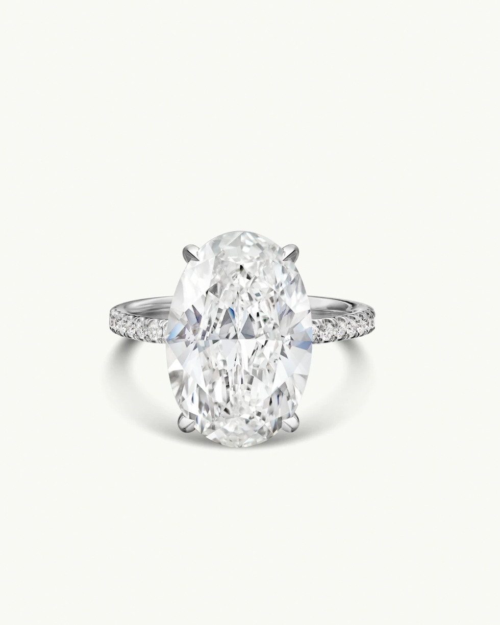 Suma Oval-Shaped Brilliant-Cut White Diamond Ring Suma Oval-Shaped Brilliant-Cut White Diamond Ring
