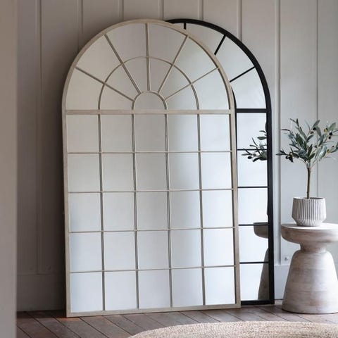 7 Curved Mirrors To Nail The Trend