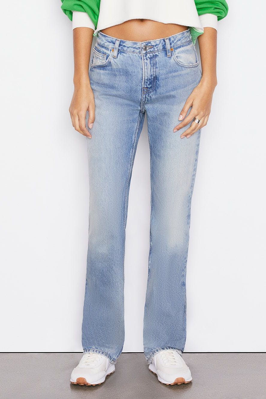 13 Best Jeans for Tall Women in 2023 - Best Denim Brands for Tall Women