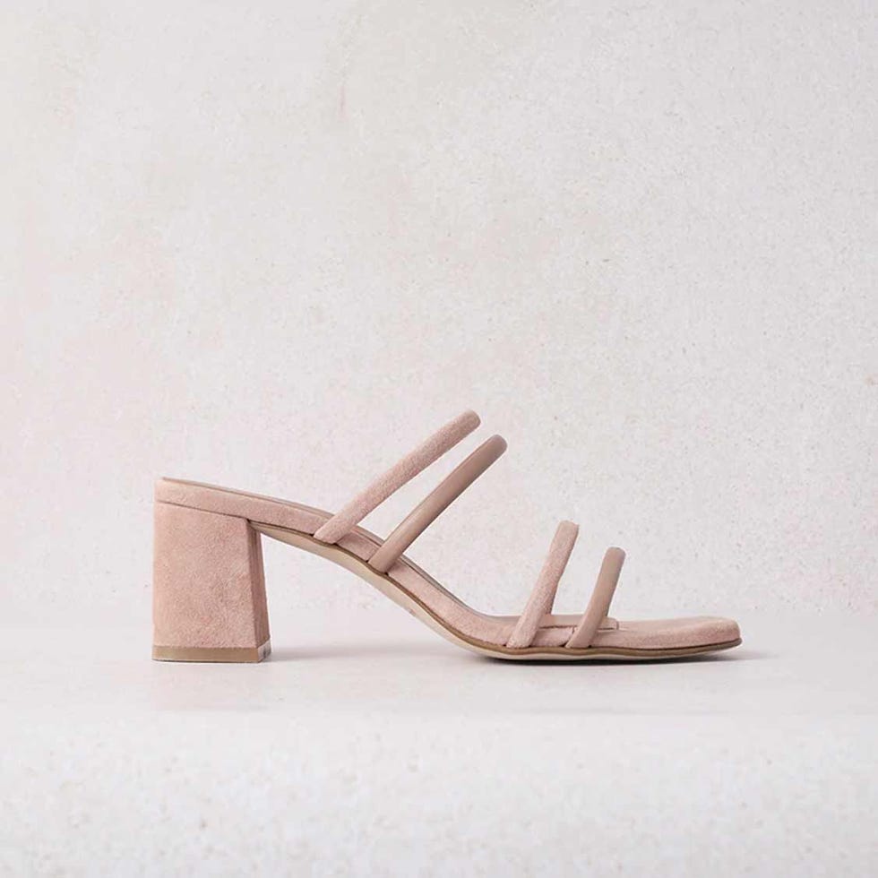 Sandalia nude de tiras