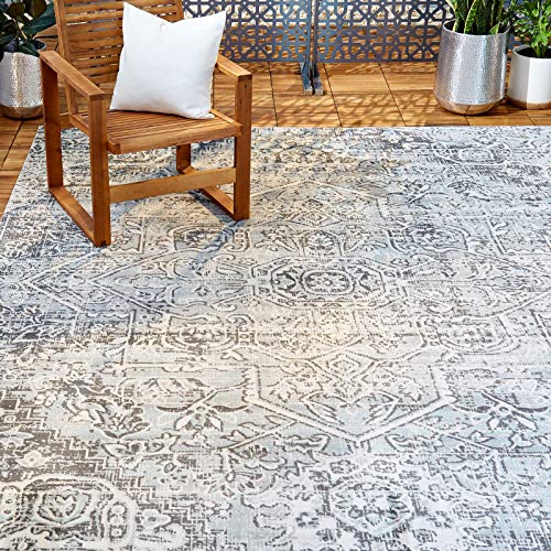 Nicole Miller Patio Sofia Fleur Indoor/Outdoor Area Rug 