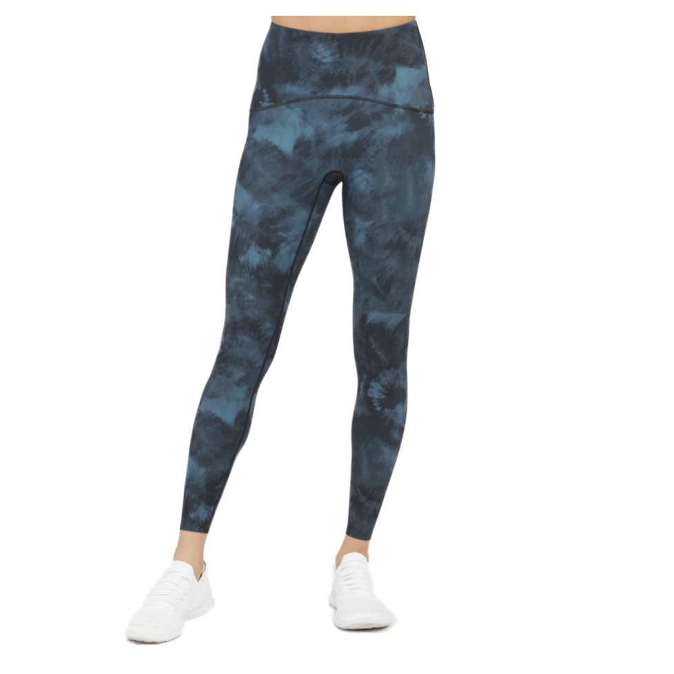 SPANX on X: It's not a bit of a *stretch* to say we only want to workout  in our Booty Boost Leggings (in new color Storm Blue!) 💙 #Spanx  #Activewear #FitnessInspo Shop