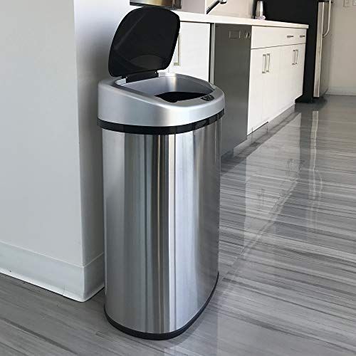15 Best Kitchen Trash Cans In 2023, Reviewed By A Specialist
