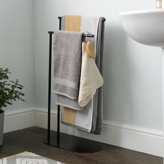 Argos Home Freestanding Towel Rail - Matt Black