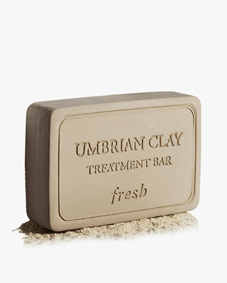 Purifying care bar with Umbrian clay