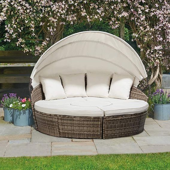 Rattan Daybed with Table