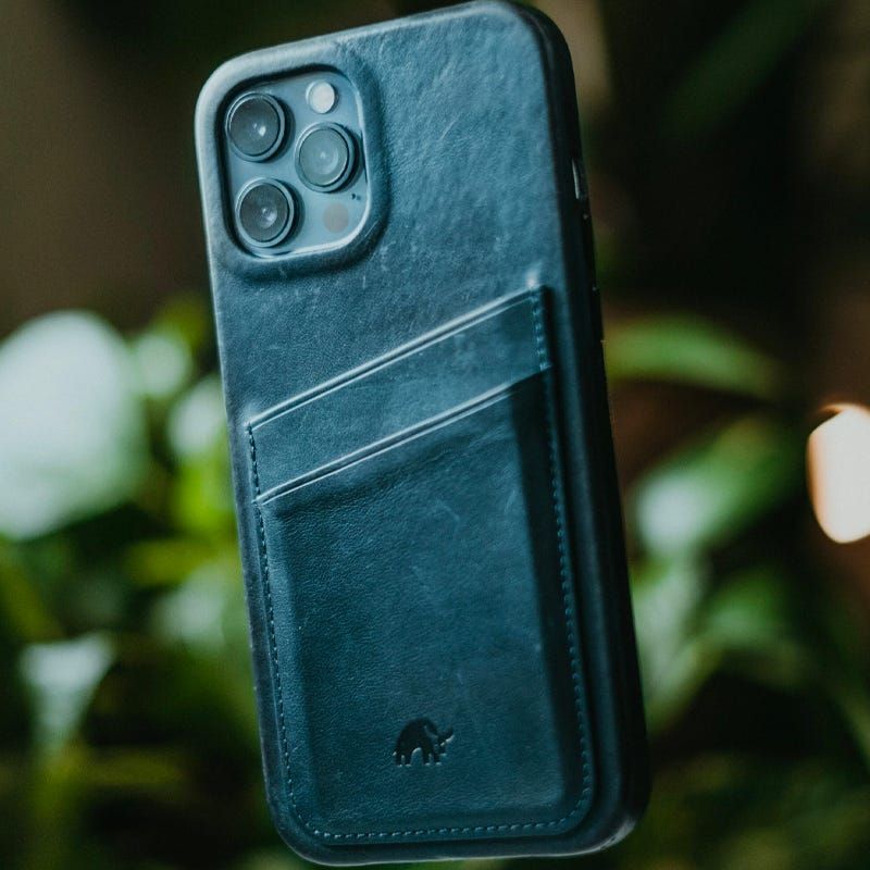 The 9 Best iPhone Wallet Cases in 2023, Tested by Experts