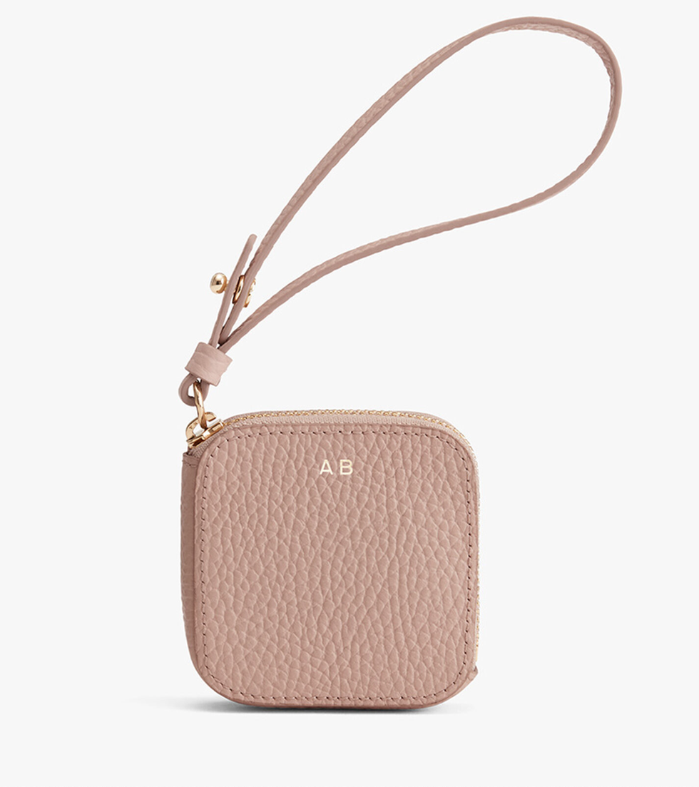 Cuyana launches their new hobo bag - Tanya Foster