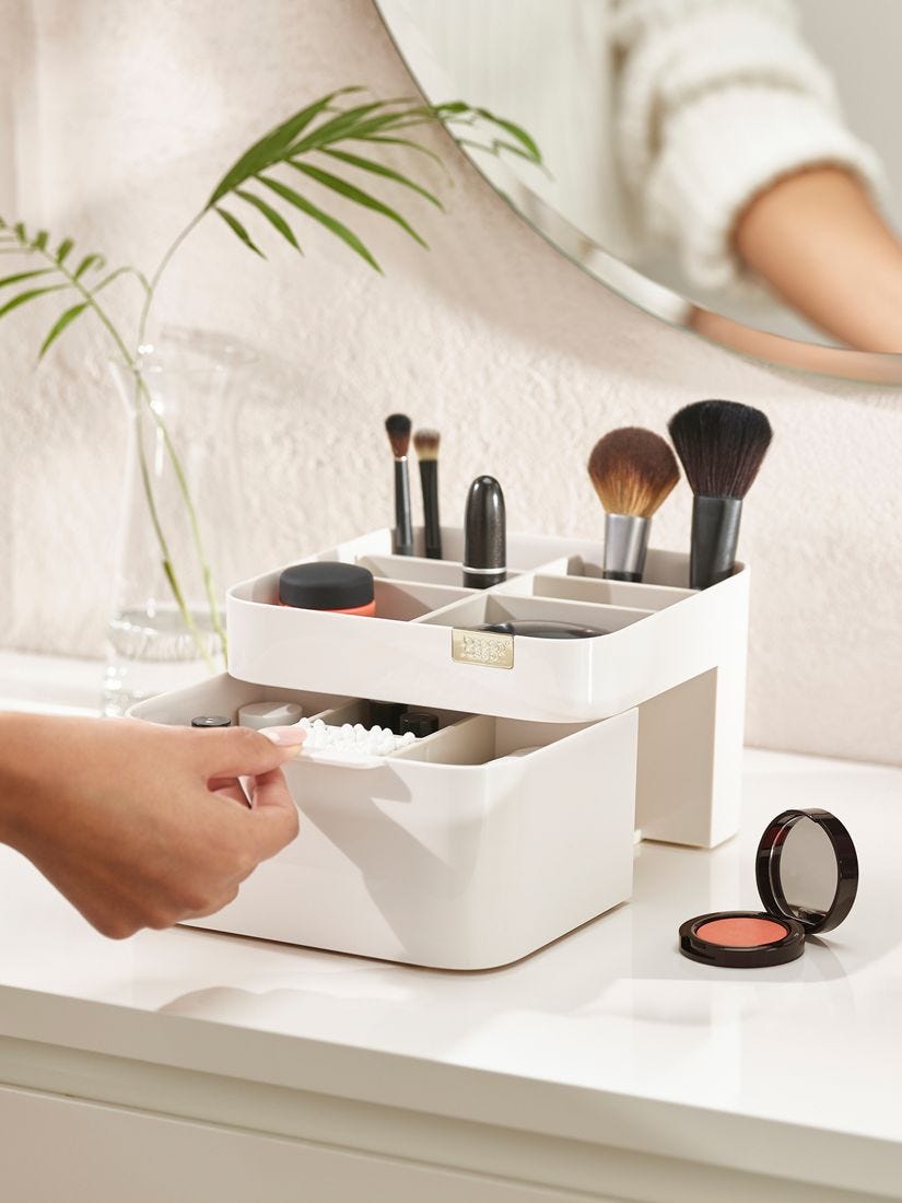 Cosmetic Caddy, Shell