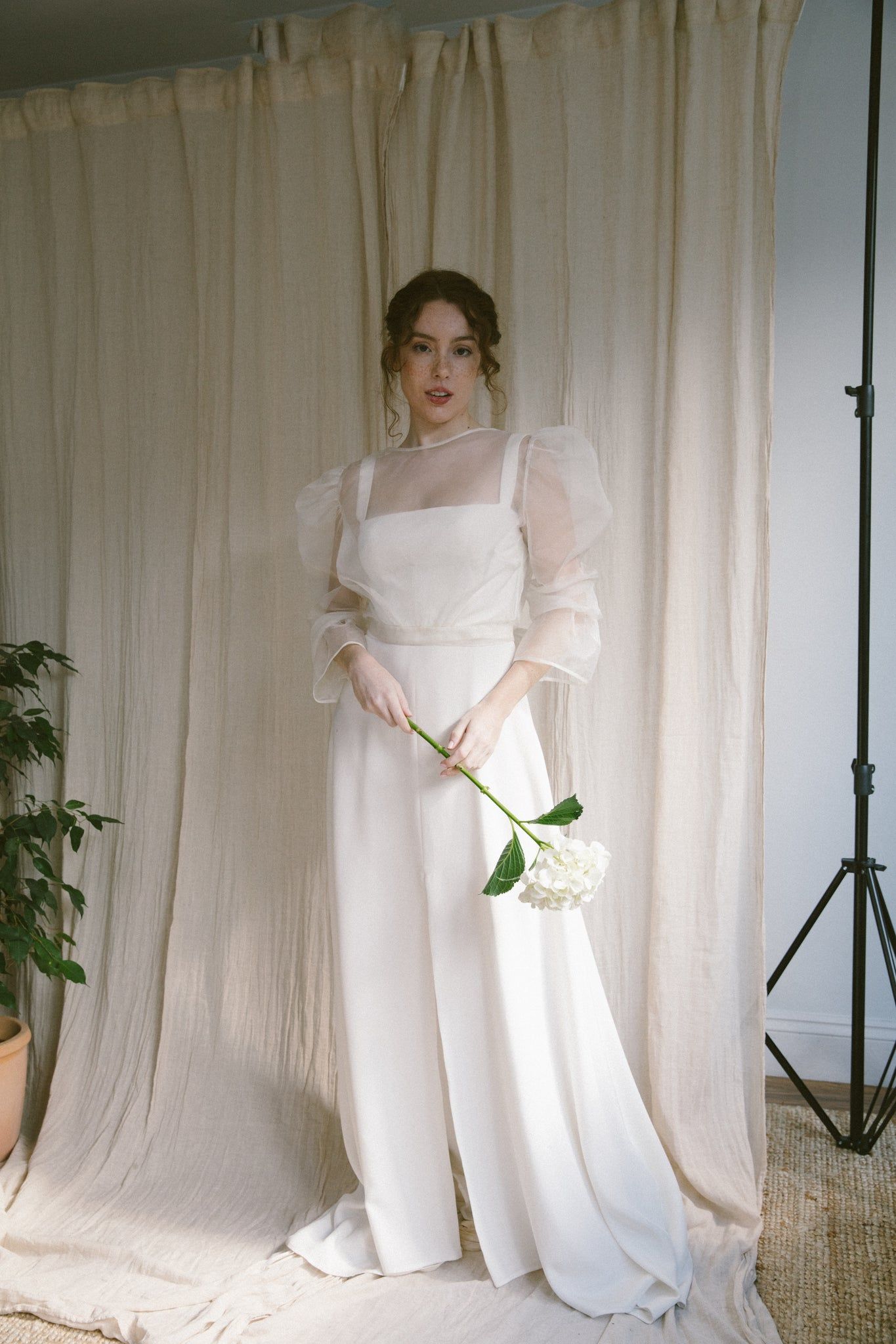 How To Glam Up A Simple Minimalist Wedding Dress