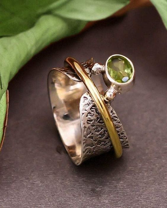 Peridot Solid Silver Spinner Ring
