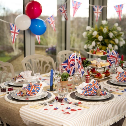 23 Platinum Jubilee Decorations For Your Big June Bash 23 Platinum Jubilee Decorations For Your Big June Bash