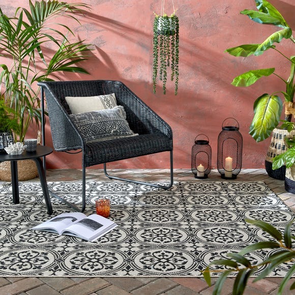 Outdoor rugs UK - Best outdoor rug for your garden