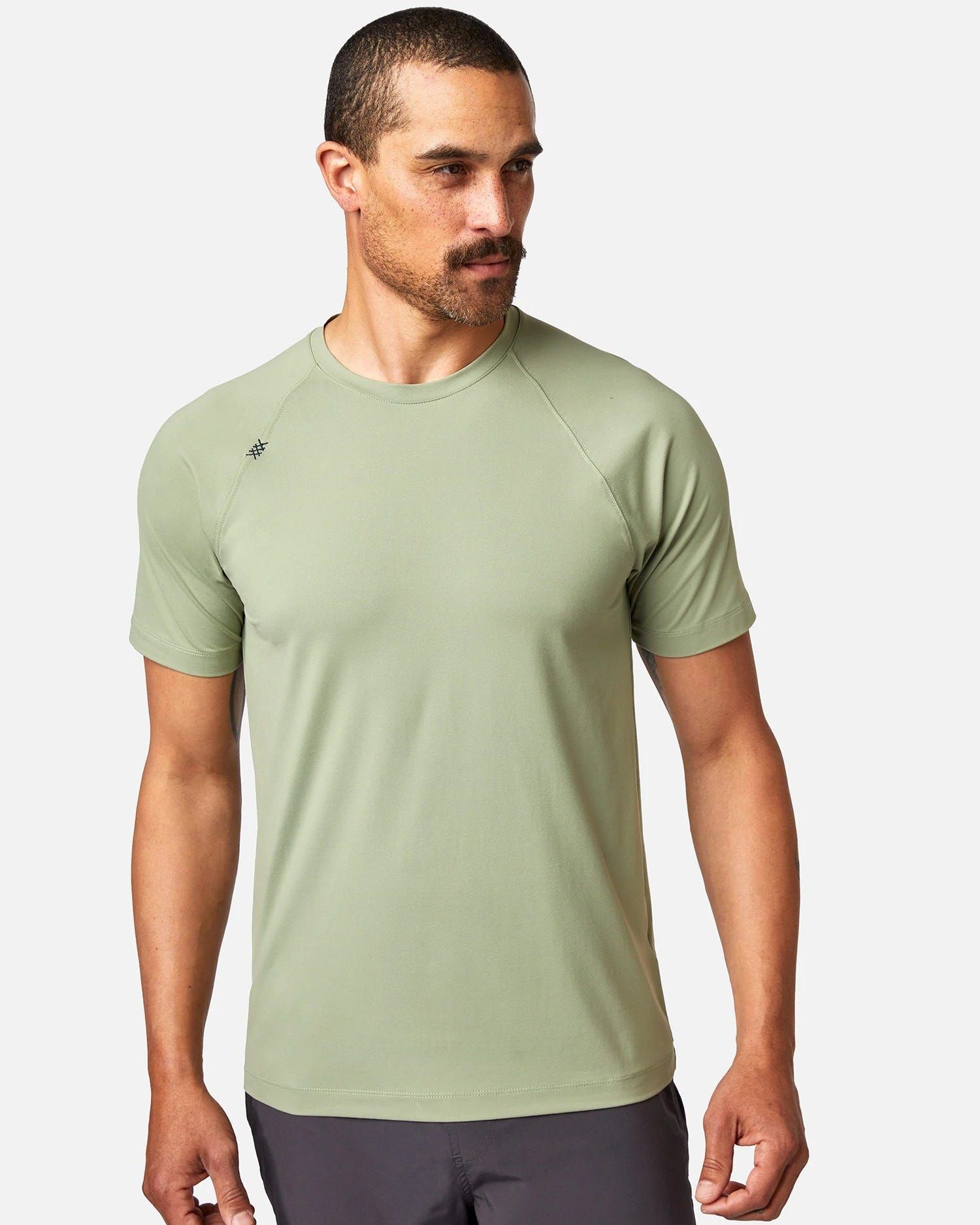 Mens Short Sleeve Moisture Wicking Cool Dri T-Shirts Outdoor Athletic Shirts 