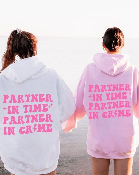 21 Best Friend Matching Outfits — Outfit Ideas for Twinning BFFs