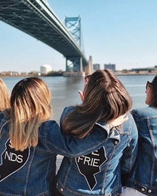 21 Best Friend Matching Outfits — Outfit Ideas for Twinning BFFs