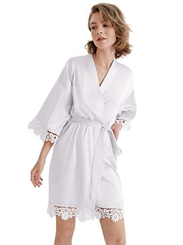 27 Best Bridesmaids Robes For The Cutest Pre-Wedding Pictures