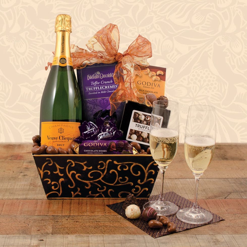 Veuve Clicquot Champagne Gift Basket