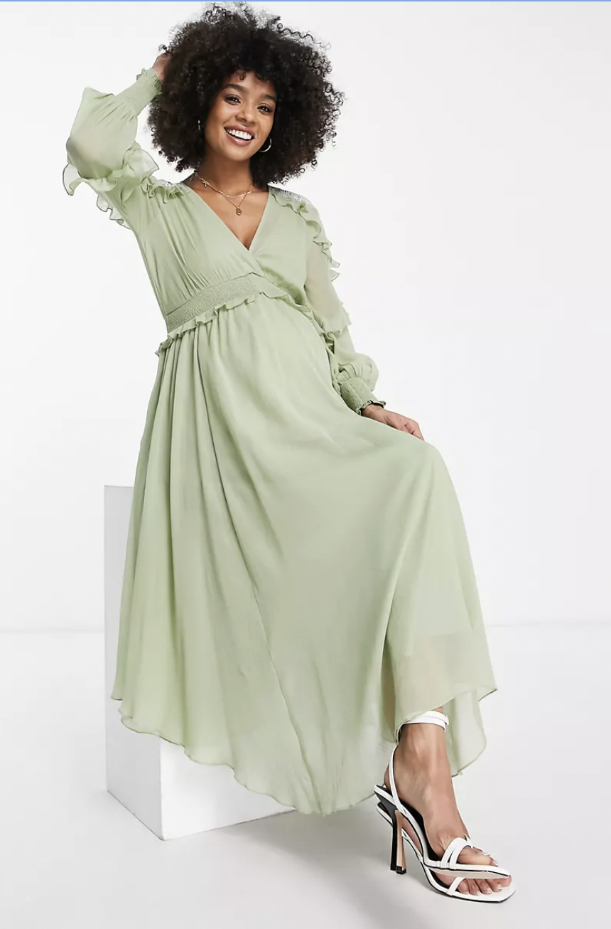 Maternity Shoot Gowns – Style Icon www.dressrent.in