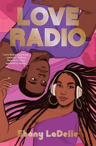 Yazar Ebony LaDelle, 13 Yaşındaki Benliği İçin Bir YA Romantik Romanı olan "Love Radio" Yazdı