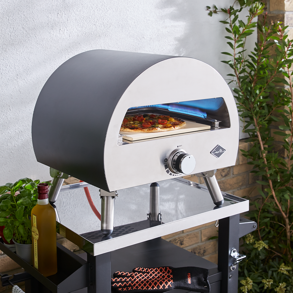 LG Outdoor Casa Mia Bravo Gas Powered 12 inch Pizza Oven