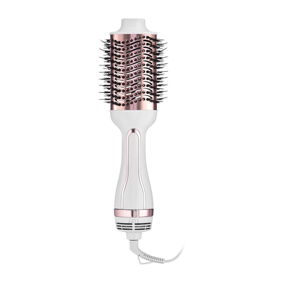 These are the 6 best blow dry brushes we reviewed in 2023