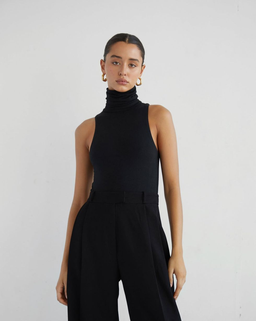 Sexy Black Bodysuit - Sleeveless Bodysuit - V-Neck Bodysuit - Lulus