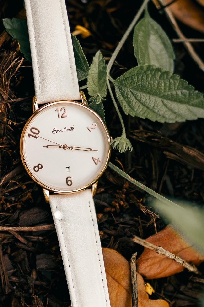 Shop Vintage Gotham Wristwatch – 17 Jewels, Fancy Lugs – SECOND HAND  HOROLOGY