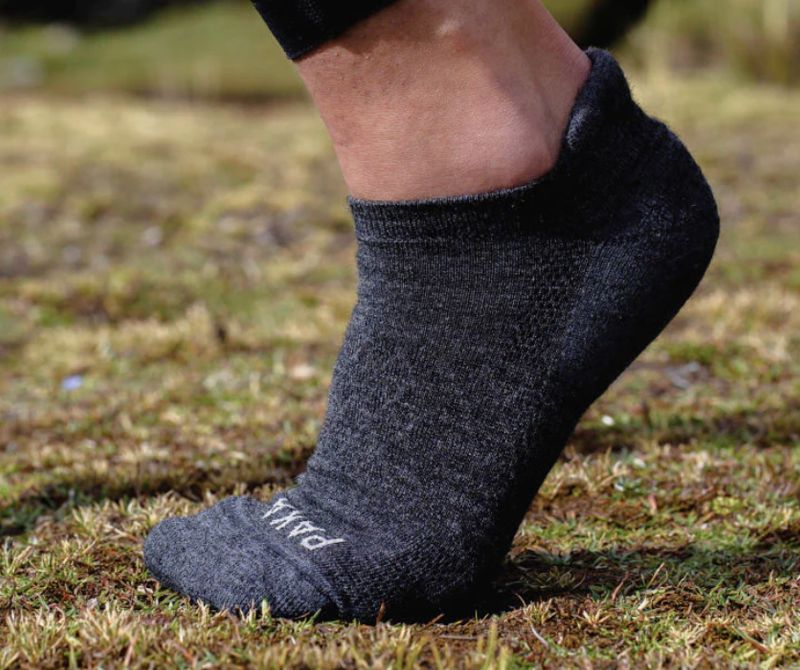 nike socks with grey line inside