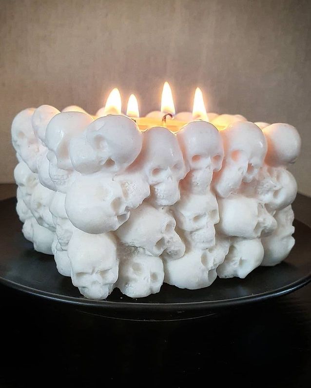 Cube of Skulls Candle 