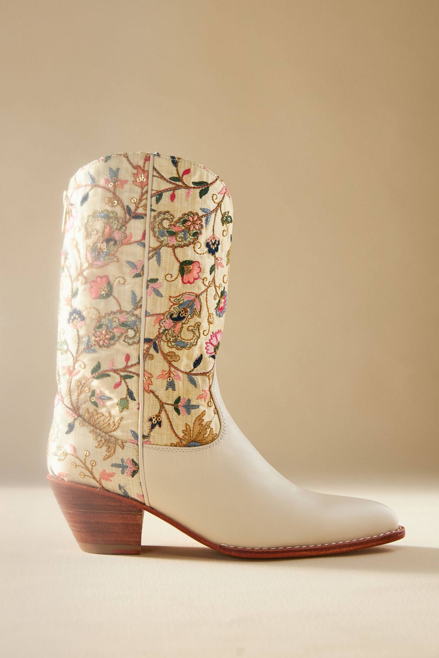 Embroidered best sale cowboy boots