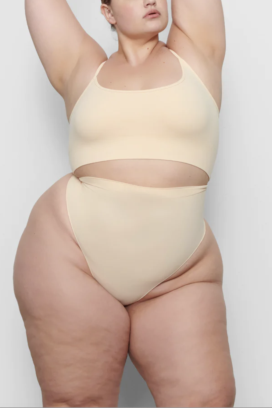 Shapewear Bodysuit Thong For Women Tummy Control Thong Body Shaper Bodysuit  With Built In Bra Deep V Body Short Waist Trainer for plus Size Women 4x 