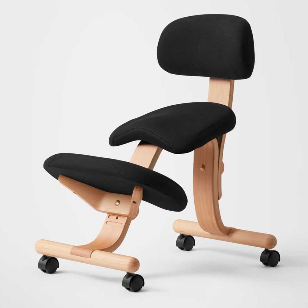 Fully kneeling outlet chair