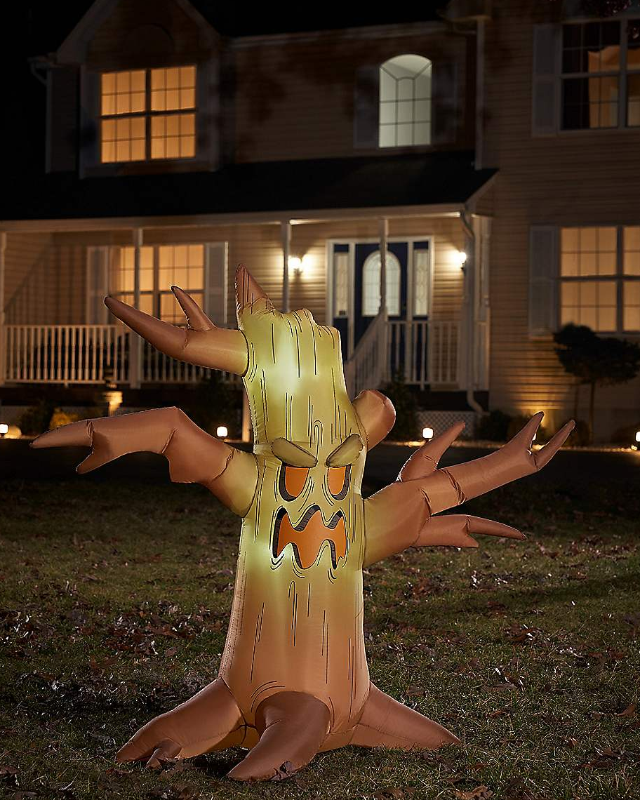 Haunted Tree Inflatable