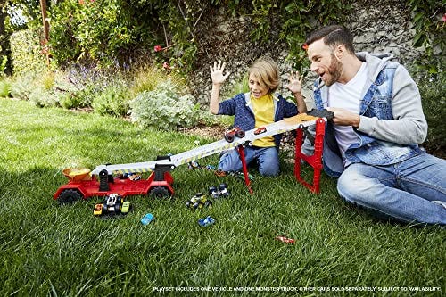 Monster Trucks Race & Go Playset